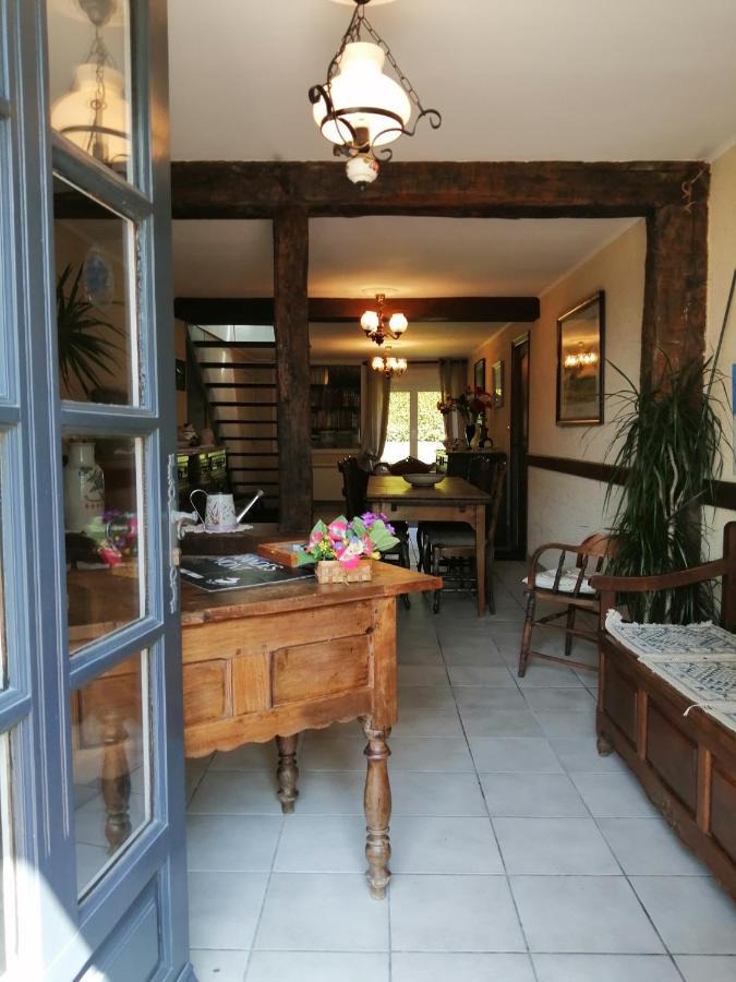 Chambres D'Hotes - La Sennelee Vessey エクステリア 写真