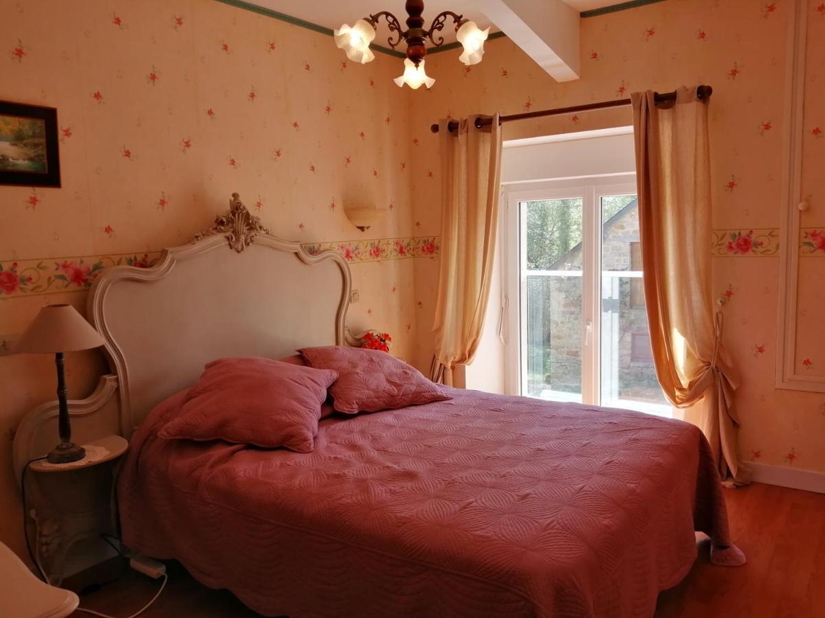 Chambres D'Hotes - La Sennelee Vessey エクステリア 写真